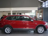 Gebraucht VW Tiguan Allspace Highline 150 PS (110 kW) 2020 Rot metallic SUV