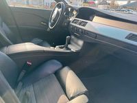 Gebraucht BMW 545 330 PS (242 kW) 2004 Grau Limousine