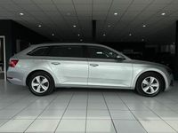Gebraucht Skoda Superb 150 PS (110 kW) 2022 Silber Limousine