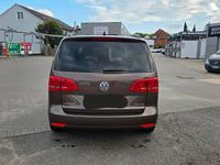 Gebraucht VW Touran Edition 140 PS (102 kW) 2012 Braun Van / Kleinbus