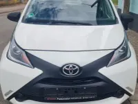 Gebraucht Toyota Aygo 69 PS (50 kW) 2017 Weiß Kleinwagen