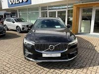 Gebraucht Volvo XC60 Plus 197 PS (144 kW) 2023 Schwarz SUV