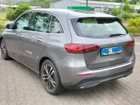 Gebraucht Mercedes B200 Advanced 163 PS (119 kW) 2024 Grau Kleinwagen