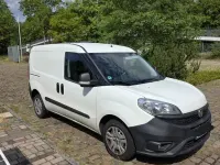 Gebraucht Fiat Doblò 95 PS (69 kW) 2018 Weiß Van / Kleinbus