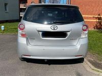 Gebraucht Toyota Verso 180 PS (132 kW) 2012 Grau Van / Kleinbus