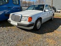 Gebraucht Mercedes E230 97 PS (71 kW) 1990 Weiß Limousine