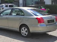 Gebraucht Toyota Avensis Sol 129 PS (94 kW) 2004 Silber Limousine