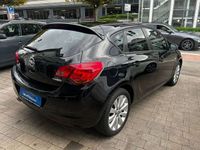 gebraucht Opel Astra Lim. 5-trg. Design Edition /LM/Parkpilot