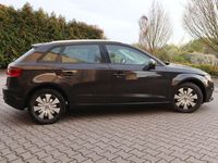 Gebraucht Audi A3 Sportback Attraction 105 PS (77 kW) 2014 Belugabraun metallic Kleinwagen