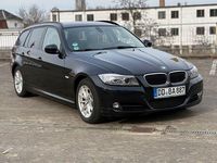 Gebraucht BMW 318 143 PS (105 kW) 2011 Schwarz Kombi