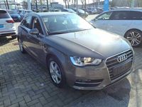 Gebraucht Audi A3 Ambiente 184 PS (135 kW) 2015 Grau Limousine
