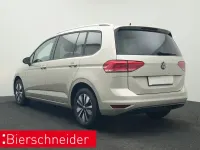 Gebraucht VW Touran S 150 PS (110 kW) 2024 Silber Van / Kleinbus