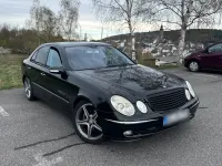 Używany Mercedes E320 224 KM (164 kW) 2005 Czarny Sedan/Limuzyna