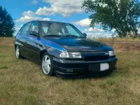 Gebraucht Opel Astra 101 PS (74 kW) 1993 Schwarz Kleinwagen