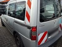 Usado Opel Combo 94 HP (69 kW) 2008 Prateado Monovolume