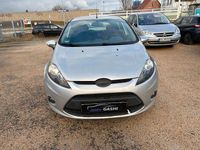 Gebraucht Ford Fiesta Ambiente 69 PS (50 kW) 2010 Silber Limousine