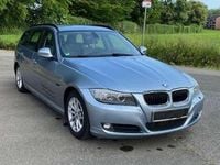 Gebraucht BMW 320 184 PS (135 kW) 2010 Bluewater metallic Kombi