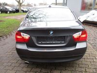 gebraucht BMW 320 Baureihe i, Leder Dakota,Klima,Navi,PDC,SHZ.