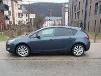 Gebraucht Opel Astra 140 PS (102 kW) 2010 Blau Kleinwagen