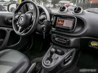 Gebraucht Smart ForTwo Coupé 60 kW (82 PS) 2020 Cool silver Kleinwagen