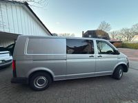 Gebraucht VW Transporter 84 PS (61 kW) 2017 Silber Van
