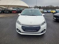 Gebraucht Peugeot 208 83 PS (61 kW) 2018 Weiß Kleinwagen