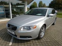Gebraucht Volvo V70 Kinetic 163 PS (119 kW) 2009 Silber Kombi