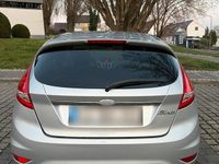 Gebraucht Ford Fiesta 2010 Silber Kleinwagen