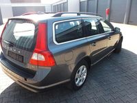 Gebraucht Volvo V70 145 PS (106 kW) 2010 Grau Kombi