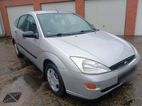 Gebraucht Ford Focus 101 PS (74 kW) 1999 Grau Limousine