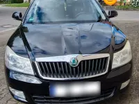 Gebraucht Skoda Octavia Ambiente 122 PS (89 kW) 2011 Schwarz Kombi