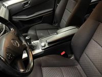 Gebraucht Mercedes E220 170 PS (125 kW) 2010 Schwarz Kombi
