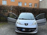 Gebraucht Peugeot 107 68 PS (50 kW) 2007 Silber Kleinwagen