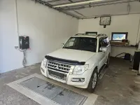Gebraucht Mitsubishi Pajero Top 200 PS (147 kW) 2015 Weiß SUV