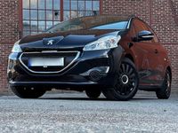 Gebraucht Peugeot 208 Active 95 PS (69 kW) 2012 Schwarz Kleinwagen