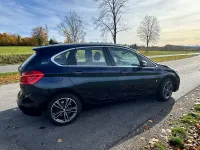 Gebraucht BMW 225 Active Tourer iPerformance 224 PS (164 kW) 2018 Blau Van / Kleinbus