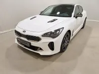 Gebraucht Kia Stinger GT 373 PS (274 kW) 2021 Snow white pearl Kleinwagen