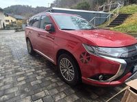 Second-hand Mitsubishi Outlander P-HEV 203 CP (149 kW) 2015 Roșu SUV