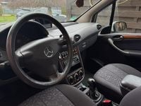 Usado Mercedes A140 82 HP (60 kW) 2005 Cinzento Citadino