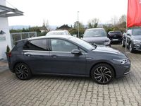 Gebraucht VW Golf VIII Style 150 PS (110 kW) 2023 Grau Limousine