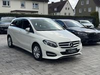 Gebraucht Mercedes B180 109 PS (80 kW) 2017 Weiß Van / Kleinbus