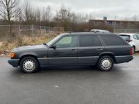 Gebraucht Mercedes E320 220 PS (161 kW) 1993 Grau Kombi