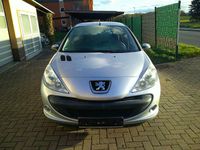 Gebraucht Peugeot 206 Basis 75 PS (55 kW) 2010 Lackierung aluminiumgrau Kleinwagen