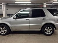 Gebraucht Mercedes ML270 163 PS (119 kW) 2002 Silber SUV