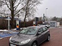 Gebraucht Ford Focus Trend 101 PS (74 kW) 2014 Grau Limousine