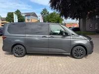Neu VW Multivan Style 150 PS (110 kW) 2026 Grau Van / Kleinbus