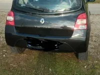 Second-hand Renault Twingo 75 CP (55 kW) 2011 Negru Hatchback