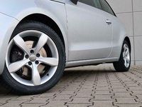 Gebraucht Audi A1 Attraction 105 PS (77 kW) 2010 Silber Kleinwagen