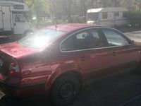 Gebraucht VW Passat 102 PS (75 kW) 2001 Rot Limousine