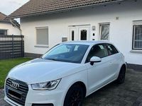 Gebraucht Audi A1 Ambiente 90 PS (66 kW) 2016 Weiß Kleinwagen